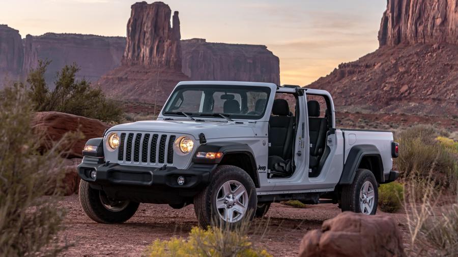  Jeep Gladiator Sport (JT) 2019 года  (NA) (фото 17 из 26)